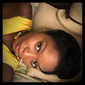 Meet your Posher, Minesha